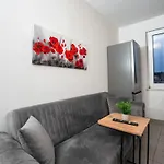 Apartamento Livemore24 - Space In Wlan - Smart-tv - 24-7 Check-in Und Küche Duisburg