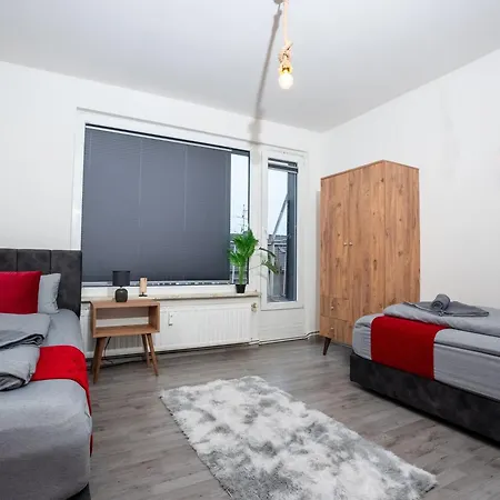 Livemore24 - Space In Wlan - Smart-tv - 24-7 Check-in Und Küche