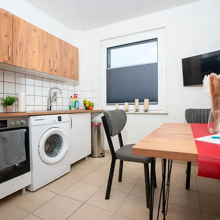 Livemore24 - Space In Wlan - Smart-tv - 24-7 Check-in Und Küche