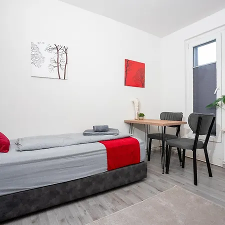 Apartment Livemore24 - Space In Wlan - Smart-tv - 24-7 Check-in Und Küche Duisburg