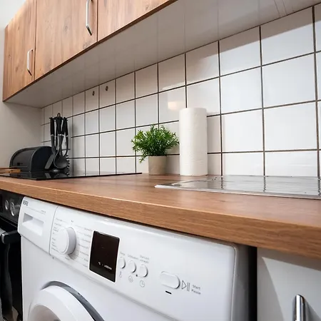 Livemore24 - Space In Wlan - Smart-tv - 24-7 Check-in Und Küche Apartamento *