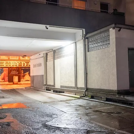 Livemore24 - Space In Wlan - Smart-tv - 24-7 Check-in Und Küche